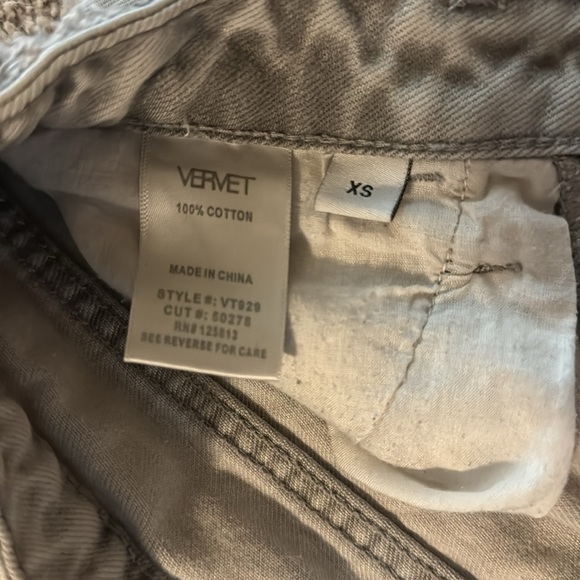 XS Vervet grey wash jean shorts - Picture 3 of 3